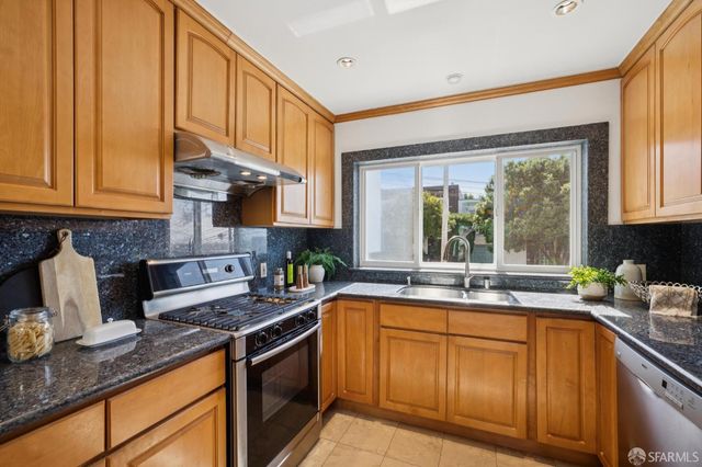 720 Shields Street, San Francisco, CA 94132