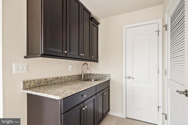 42593 SUNSET RIDGE SQ, Ashburn, VA 20148