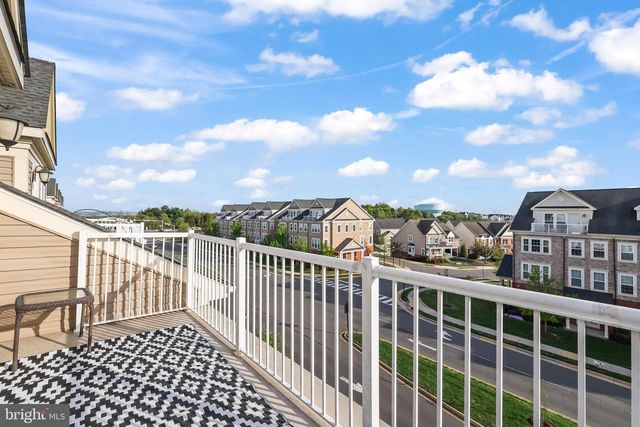 42593 SUNSET RIDGE SQ, Ashburn, VA 20148