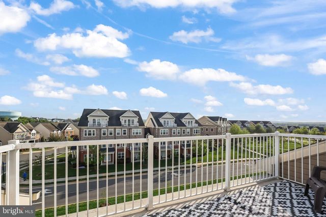 42593 SUNSET RIDGE SQ, Ashburn, VA 20148