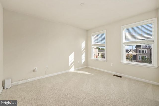 42593 SUNSET RIDGE SQ, Ashburn, VA 20148