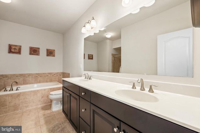 42593 SUNSET RIDGE SQ, Ashburn, VA 20148