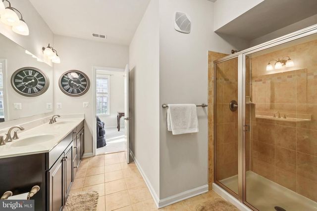 42593 SUNSET RIDGE SQ, Ashburn, VA 20148