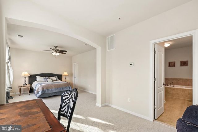 42593 SUNSET RIDGE SQ, Ashburn, VA 20148
