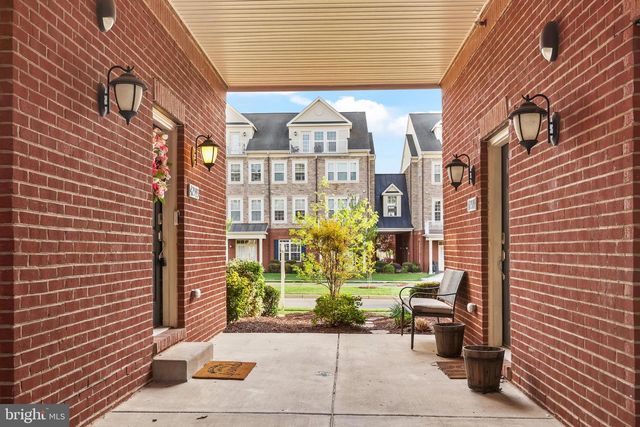 42593 SUNSET RIDGE SQ, Ashburn, VA 20148