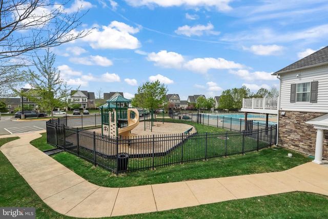42593 SUNSET RIDGE SQ, Ashburn, VA 20148