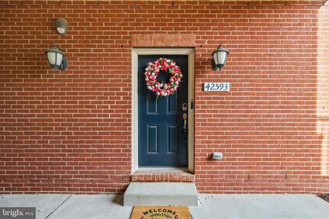 42593 SUNSET RIDGE SQ, Ashburn, VA 20148