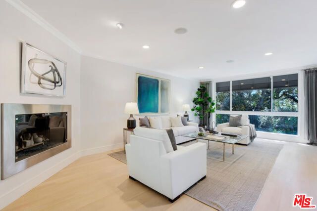 1068 Casiano Road, Los Angeles, CA 90077