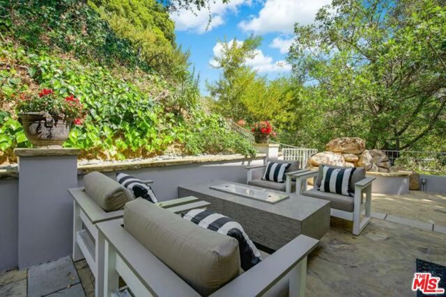 1068 Casiano Road, Los Angeles, CA 90077