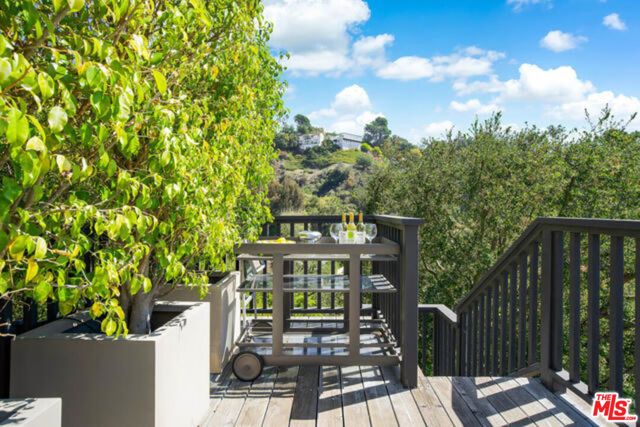 1068 Casiano Road, Los Angeles, CA 90077