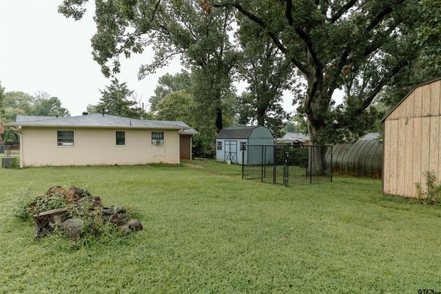 1525 E Dawson, Tyler, TX 75701