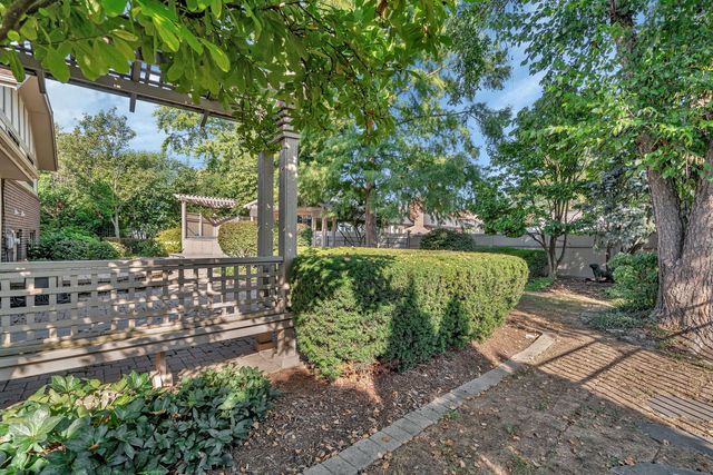 8134 Uxbridge Drive, Orland Park, IL 60462