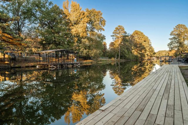 221 Long Beach Drive, Hot Springs, AR 71913