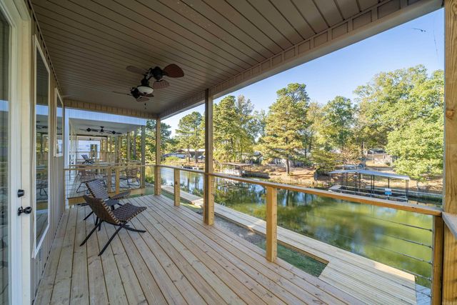 221 Long Beach Drive, Hot Springs, AR 71913