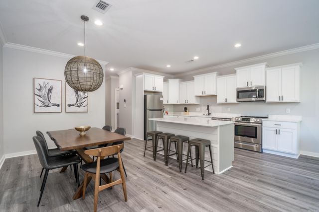 221 Long Beach Drive, Hot Springs, AR 71913