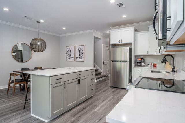 221 Long Beach Drive, Hot Springs, AR 71913