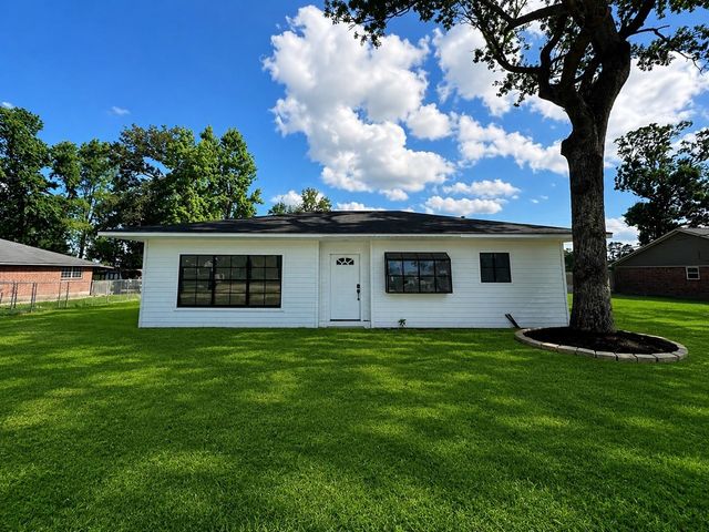 23718 E Webb Road, Porter, TX 77365
