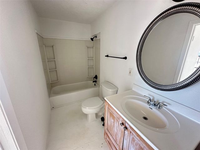 23718 E Webb Road, Porter, TX 77365