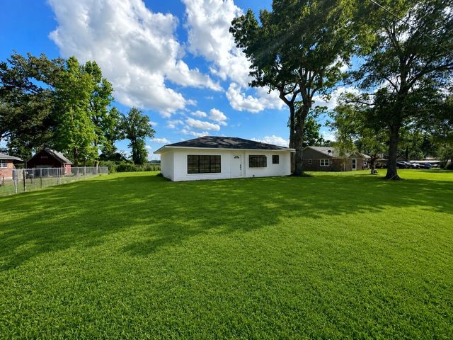 23718 E Webb Road, Porter, TX 77365