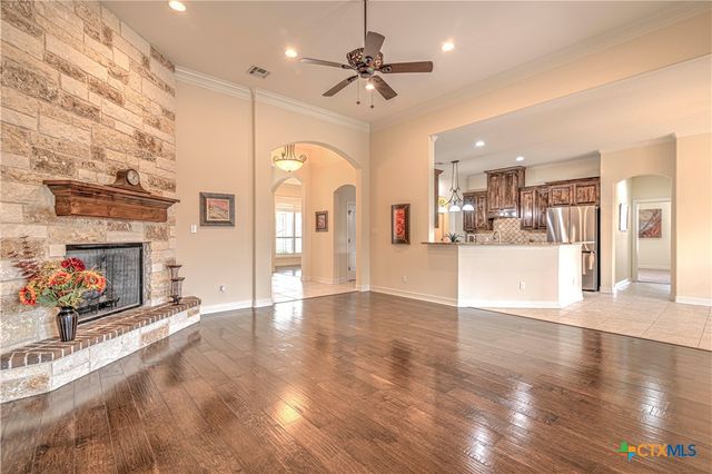 5819 Wooded Creek Cove, Temple, TX 76502