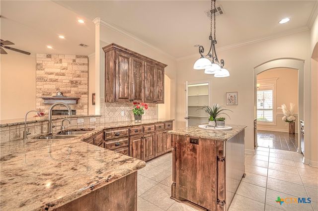 5819 Wooded Creek Cove, Temple, TX 76502