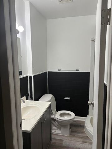 1321 Applewood Avenue, Lincoln Park, MI 48146