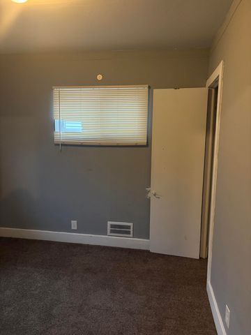 1321 Applewood Avenue, Lincoln Park, MI 48146