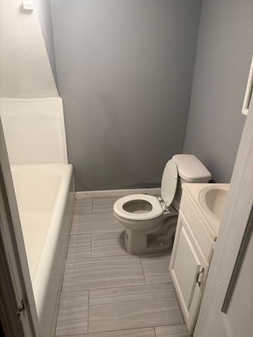 1321 Applewood Avenue, Lincoln Park, MI 48146