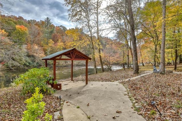 178 Novena Court, Ellijay, GA 30540