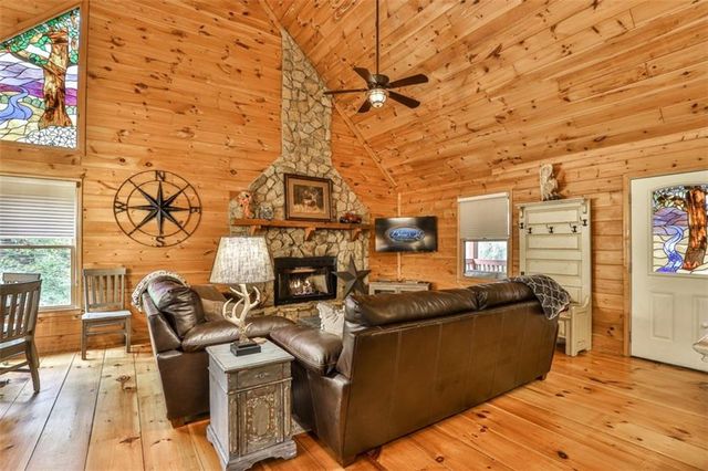 178 Novena Court, Ellijay, GA 30540