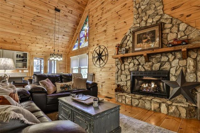 178 Novena Court, Ellijay, GA 30540