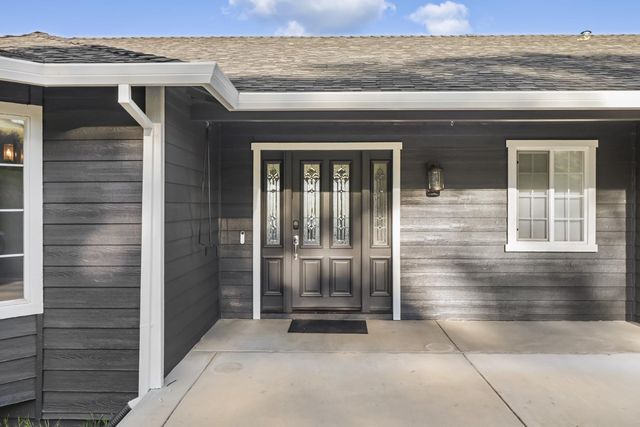 5530 Overlook Ct, Plymouth, CA 95669