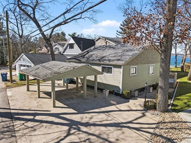 10148 Harris Drive, Portage, MI 49002