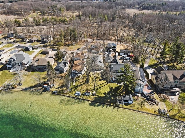 10148 Harris Drive, Portage, MI 49002