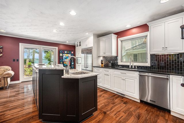 10148 Harris Drive, Portage, MI 49002