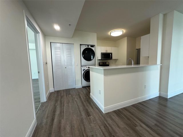 110 SW 12 Street 902, Miami, FL 33130