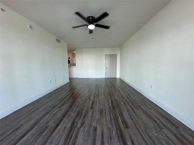 110 SW 12 Street 902, Miami, FL 33130