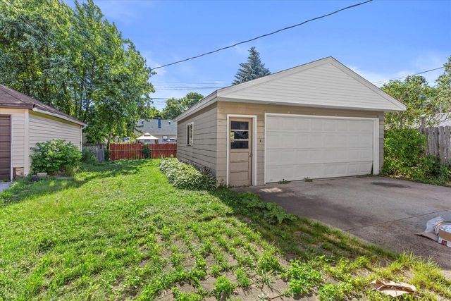2213 Carlilse AVENUE, Racine, WI 53404
