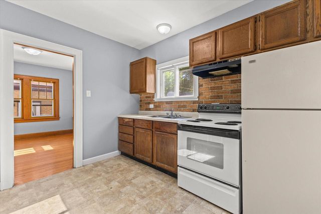 2213 Carlilse AVENUE, Racine, WI 53404