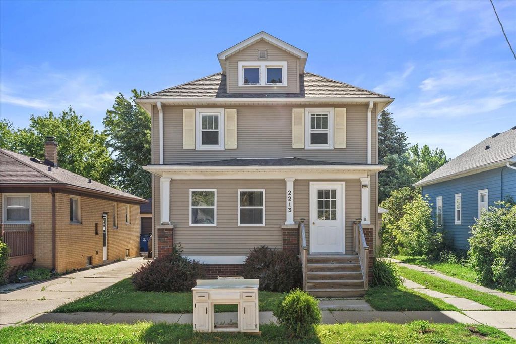 2213 Carlilse AVENUE, Racine, WI 53404