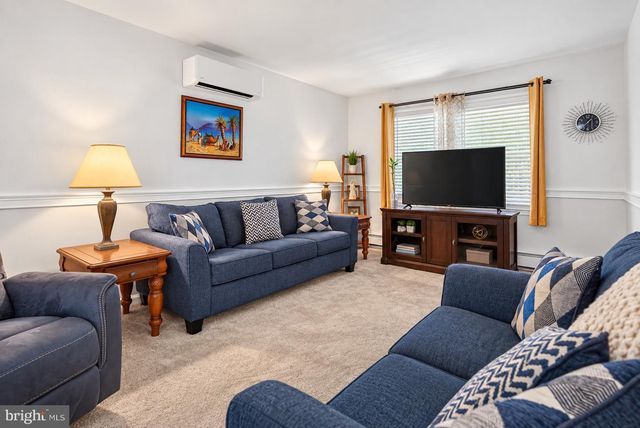 53 KINGSTON WAY, Southampton, NJ 08088