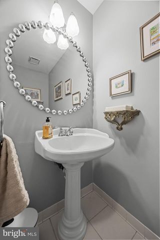 2 ACORN HILL DR, Voorhees, NJ 08043