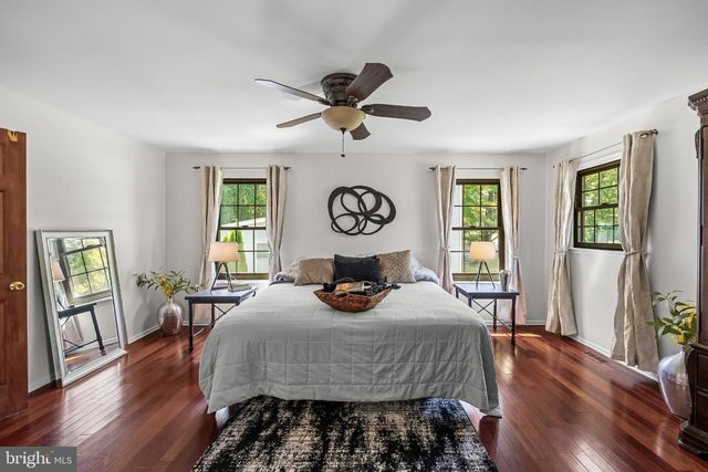 2 ACORN HILL DR, Voorhees, NJ 08043