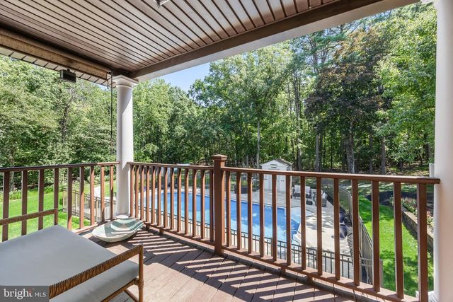 2 ACORN HILL DR, Voorhees, NJ 08043