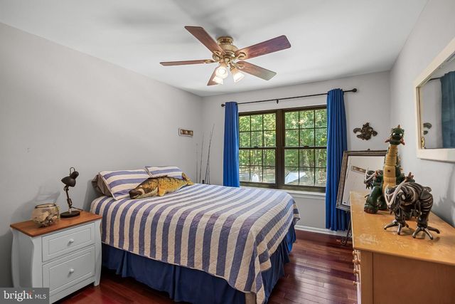 2 ACORN HILL DR, Voorhees, NJ 08043