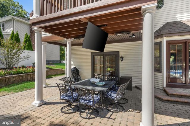 2 ACORN HILL DR, Voorhees, NJ 08043