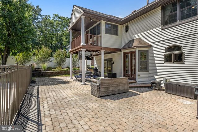 2 ACORN HILL DR, Voorhees, NJ 08043
