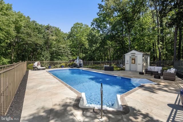 2 ACORN HILL DR, Voorhees, NJ 08043