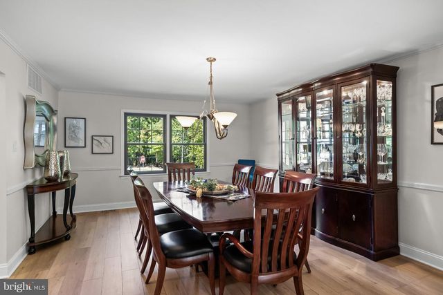 2 ACORN HILL DR, Voorhees, NJ 08043