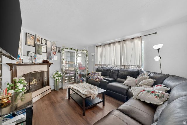 4468 S RED BLOSSOM CIR, West Valley City, UT 84120